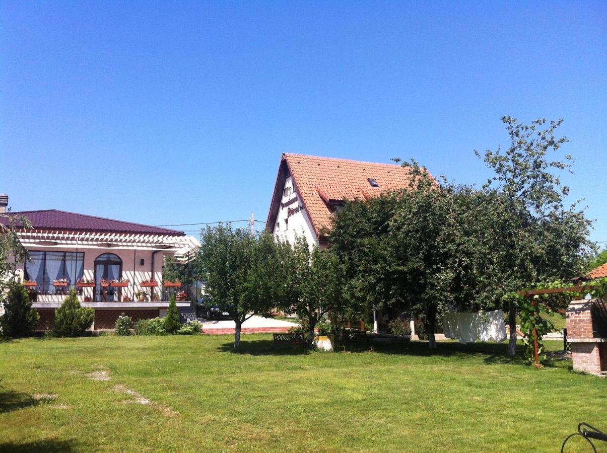 Villa Siret Sendreni Екстер'єр фото